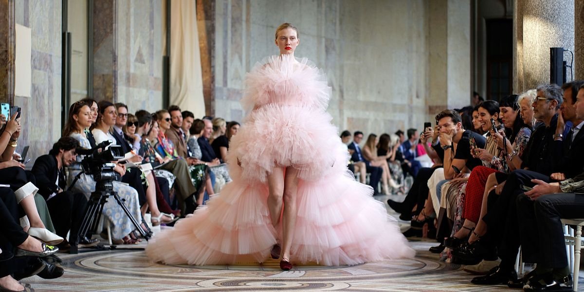 The Ultimate Guide to the Tulle Dress: Elegance, Style, and Tips for Every Occasion